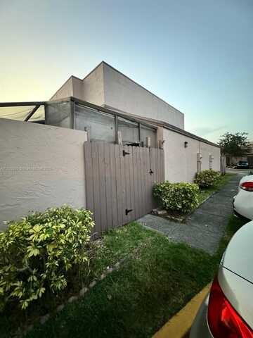 12306 NW 13th Ct, Pembroke Pines, FL 33026