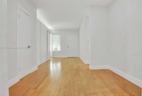 7325 Carlyle Ave, Miami Beach, FL 33141