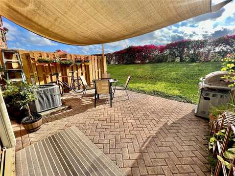 6120 NW 116th Pl, Doral, FL 33178
