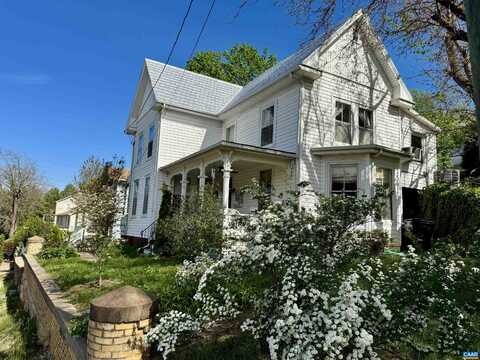 241 CHURCHVILLE AVE, STAUNTON, VA 24401