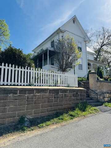 241 CHURCHVILLE AVE, STAUNTON, VA 24401