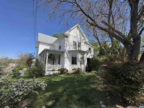 241 CHURCHVILLE AVE, STAUNTON, VA 24401
