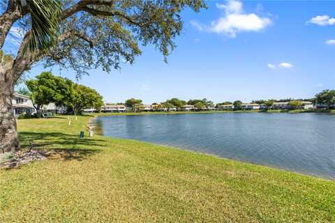 10500 NW 6th St, Pembroke Pines, FL 33026