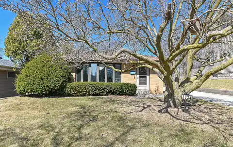 2334 W Henry Ave, Milwaukee, WI 53221