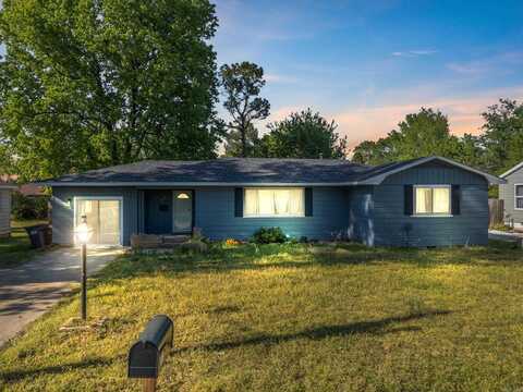 1016 Parker Avenue, Springdale, AR 72764