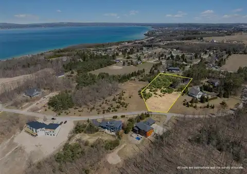 3264 VINEYARD, PETOSKEY, MI 49770