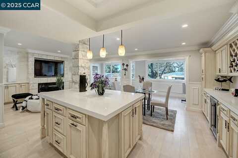1400 Ptarmigan Dr, Walnut Creek, CA 94595