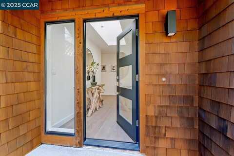 316 Village View Ct, Orinda, CA 94563