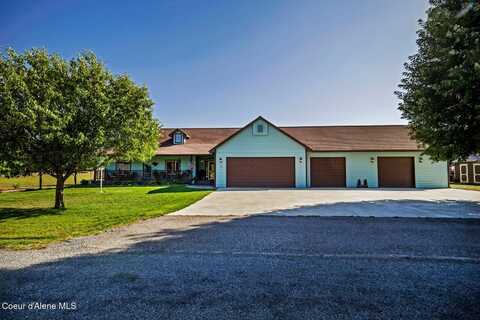 132 Heights Loop, Bonners Ferry, ID 83805