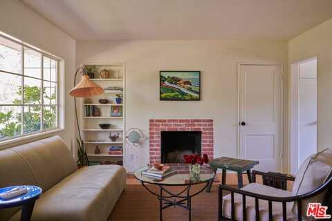 5382 Village Grn, Los Angeles, CA 90016