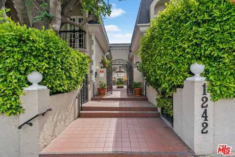 1242 Berkeley St, Santa Monica, CA 90404