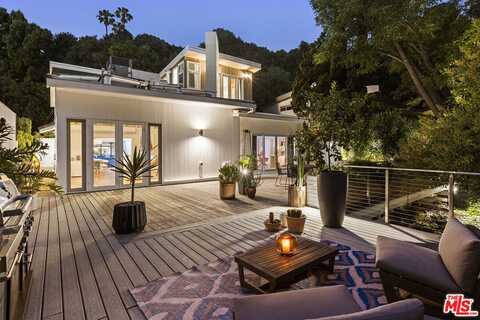 3820 Broadlawn Dr, Los Angeles, CA 90068