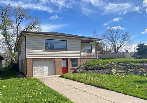 200 Blairs Ferry, Hiawatha, IA 52233