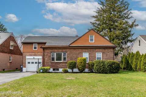 12 Grounds Place, Colonie, NY 12205