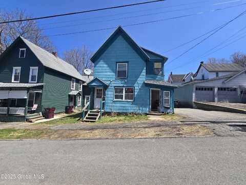 96 Woodside Ave, Gloversville, NY 12078