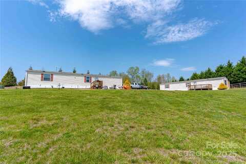 164,194 Baby Jane Lane, Hendersonville, NC 28792