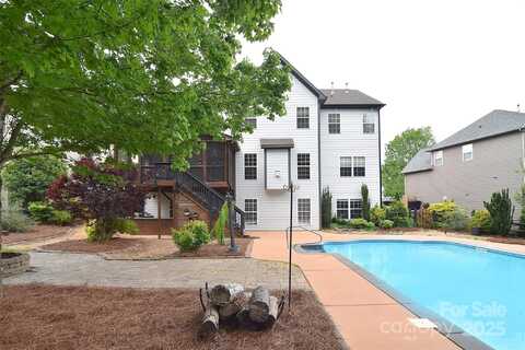 1811 Robbins Meadows Drive, Waxhaw, NC 28173