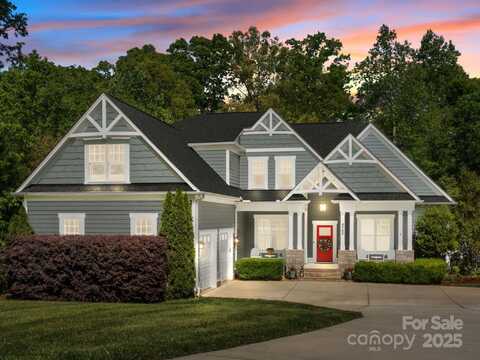 6743 Fox Ridge Circle, Davidson, NC 28036