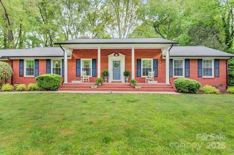 722 12th Avenue NW, Hickory, NC 28601