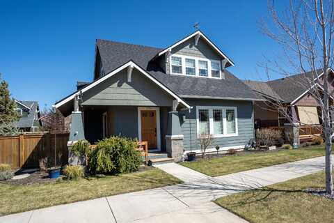 2724 NE Black Oak Place, Bend, OR 97701