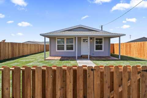 143 Jefferson Avenue, Metolius, OR 97741
