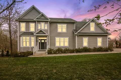 96 Damascus Road, Branford, CT 06405