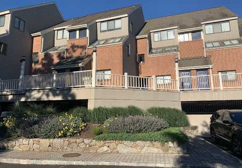 9 River Road, Greenwich, CT 06807