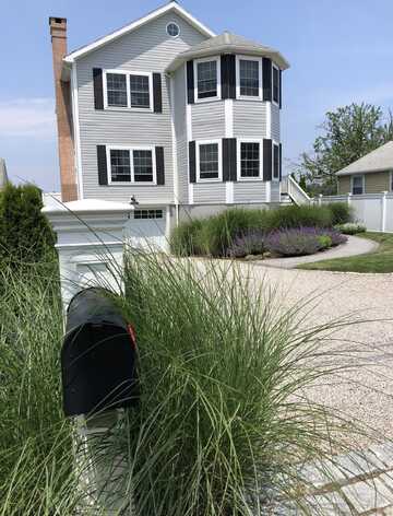 15 Buckingham Avenue, Old Saybrook, CT 06475