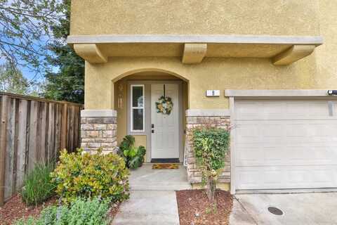 8 Sturla WAY, GILROY, CA 95020