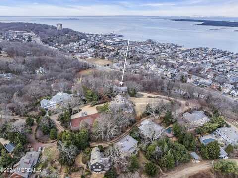 44 W Twin Road, Middletown, NJ 07748
