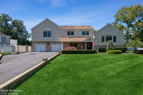 35 Winthrop Drive, Manalapan, NJ 07726