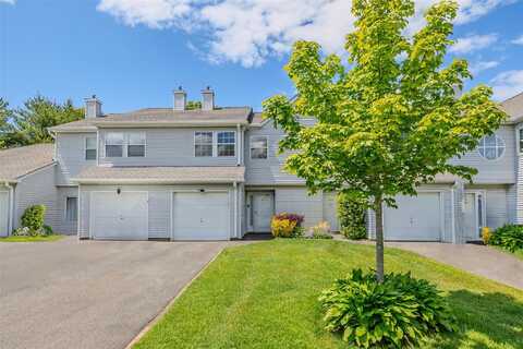 903 Sara Circle, Port Jefferson Station, NY 11776