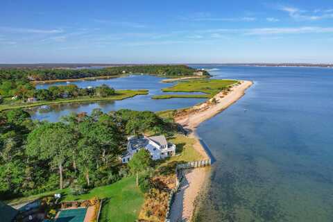 138 Red Creek Road, Hampton Bays, NY 11946