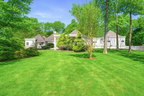 13 Lakewood Lane, Quogue, NY 11959