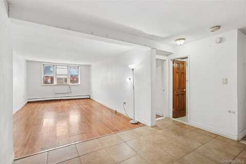 3420 Parsons Blvd, Flushing, NY 11354