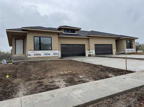 6641 River Bend Drive, Johnston, IA 50131