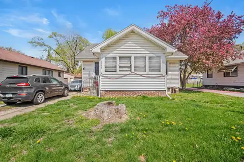 2728 Des Moines Street, Des Moines, IA 50317