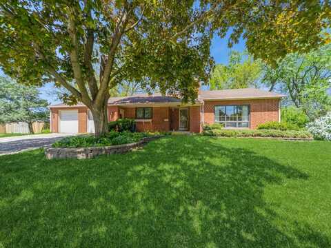 6903 Oliver Smith Drive, Urbandale, IA 50322