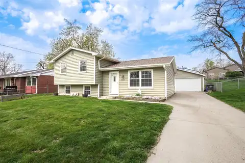 4020 Briarcliff Drive, Des Moines, IA 50317