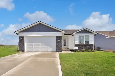 3201 Brook Landing Court, Des Moines, IA 50317