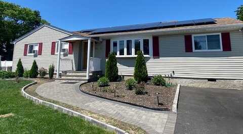 171 Minrol Street, Port Jefferson Station, NY 11776