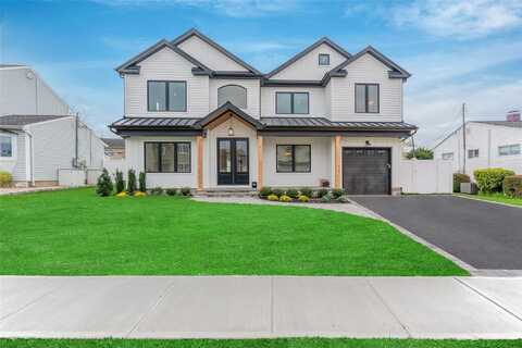 29 Vera Avenue, Plainview, NY 11803