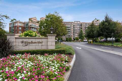 100 Hilton Avenue, Garden City, NY 11530