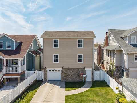 19 West Avenue, Lawrence, NY 11559