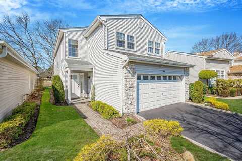 144 Fairfield Drive, Holbrook, NY 11741