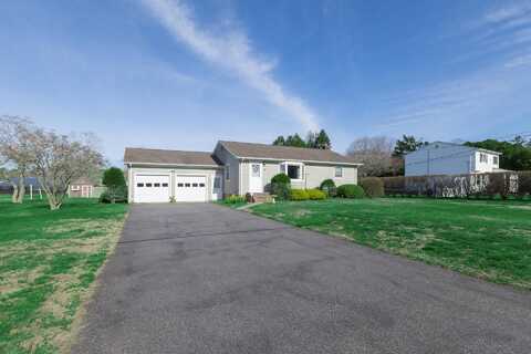 13 Tuttle Avenue, Eastport, NY 11941