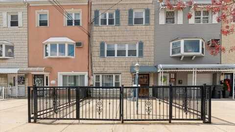 279 Huntington Avenue, Bronx, NY 10465