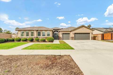 1684 Berkshire Lane W, Hanford, CA 93230