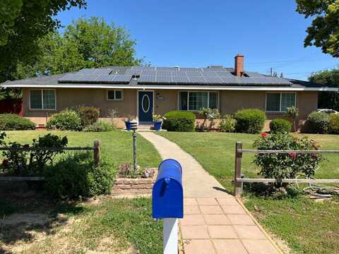 1110 Fairmont Avenue W, Fresno, CA 93705