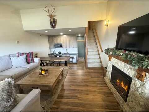 8 Fall Line Drive, Newry, ME 04261